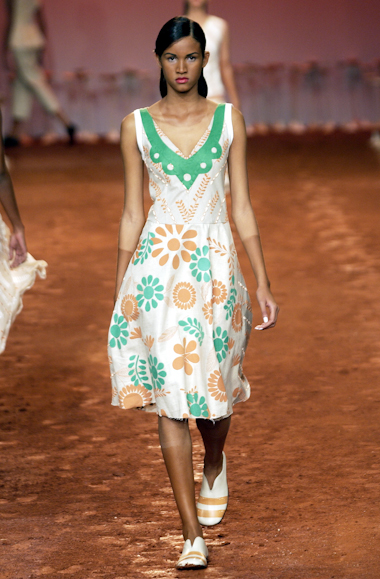 desfiles-ronaldofraga-spverao2004rtw-135