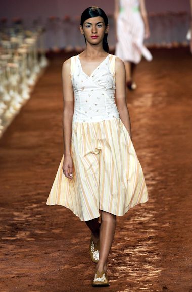 desfiles-ronaldofraga-spverao2004rtw-140