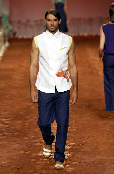 desfiles-ronaldofraga-spverao2004rtw-157