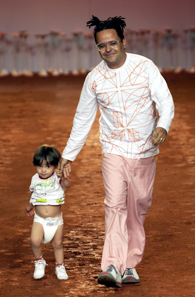 desfiles-ronaldofraga-spverao2004rtw-165