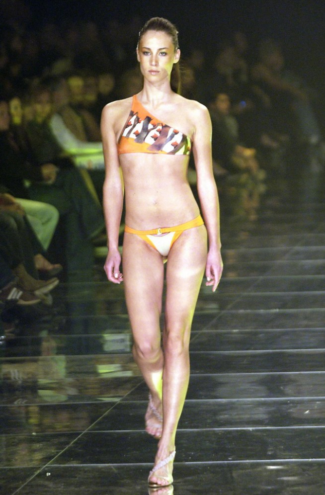desfilesalta-rosacha-spverao2004rtw-119