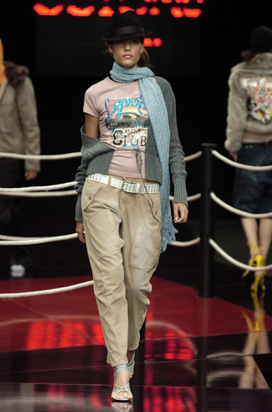 desfiles-colcci-inverno2004rtw-112