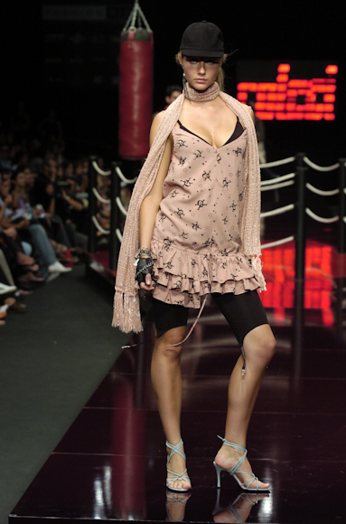 desfiles-colcci-inverno2004rtw-135