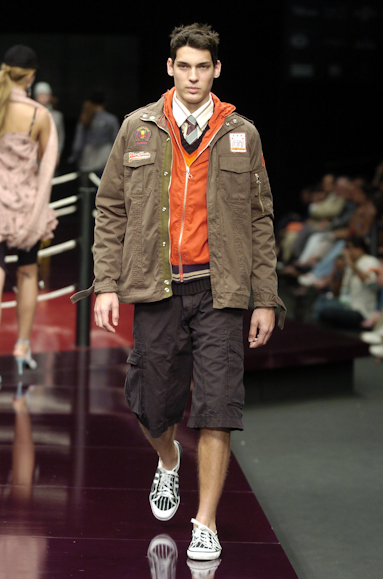 desfiles-colcci-inverno2004rtw-136