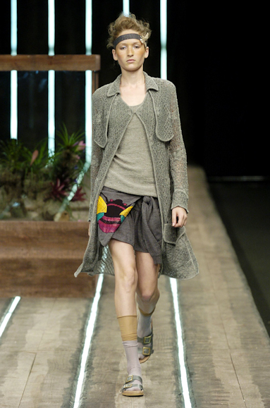 desfiles-coven-saopauloinverno2004rtw-101