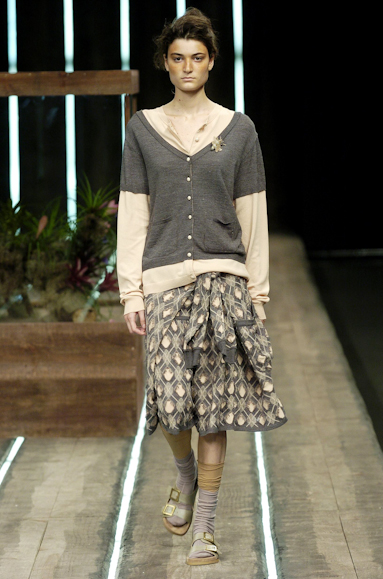 desfiles-coven-saopauloinverno2004rtw-106