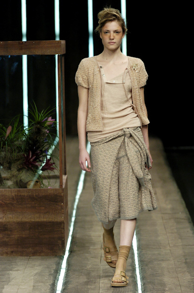 desfiles-coven-saopauloinverno2004rtw-110