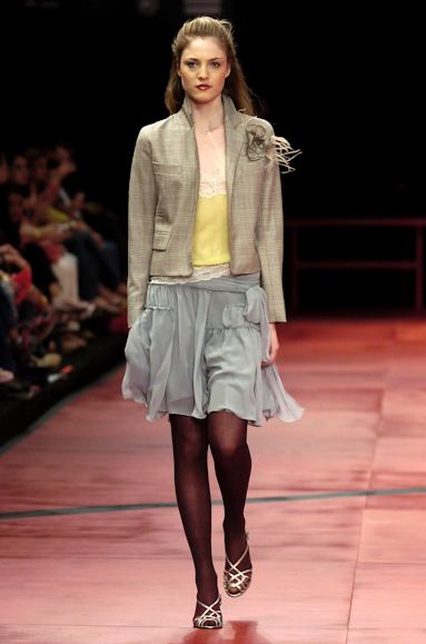desfiles-mariabonitaextra-riodejaneiroinverno2004rtw-105