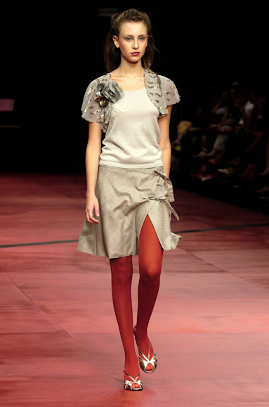 desfiles-mariabonitaextra-riodejaneiroinverno2004rtw-107