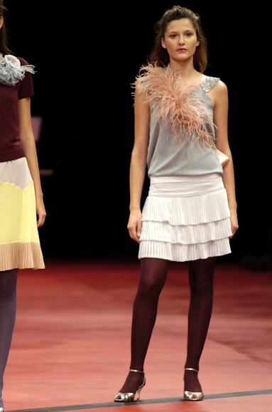 desfiles-mariabonitaextra-riodejaneiroinverno2004rtw-109