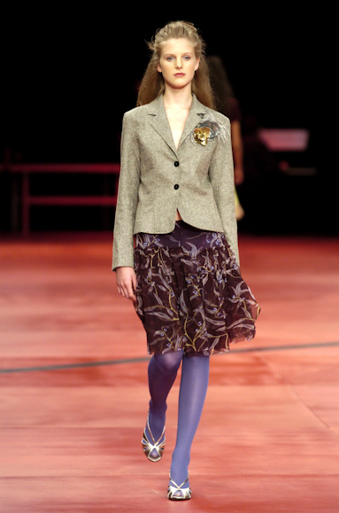 desfiles-mariabonitaextra-riodejaneiroinverno2004rtw-111