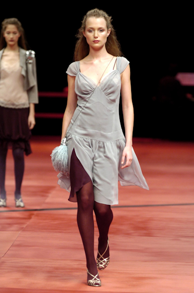 desfiles-mariabonitaextra-riodejaneiroinverno2004rtw-119