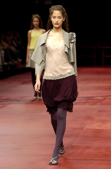 desfiles-mariabonitaextra-riodejaneiroinverno2004rtw-120