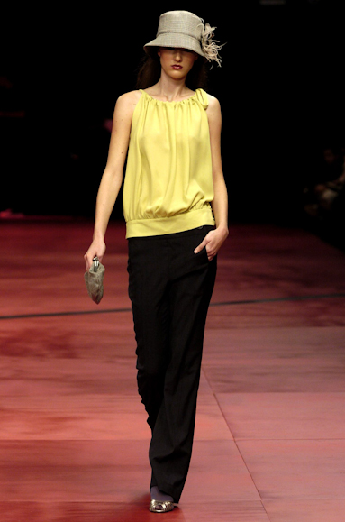 desfiles-mariabonitaextra-riodejaneiroinverno2004rtw-125