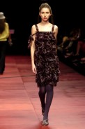 desfiles-mariabonitaextra-riodejaneiroinverno2004rtw-126