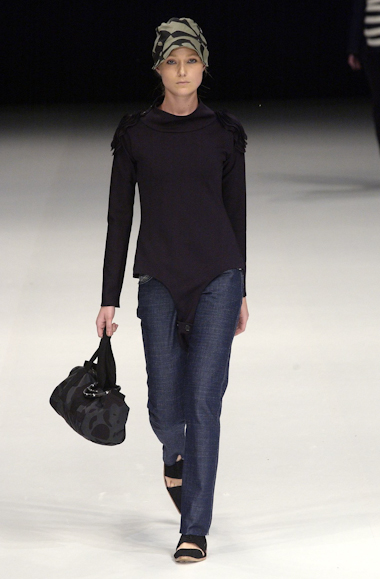 desfiles-oestudio-riodejaneiroinverno2004rtw-102
