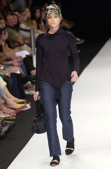 desfiles-oestudio-riodejaneiroinverno2004rtw-105