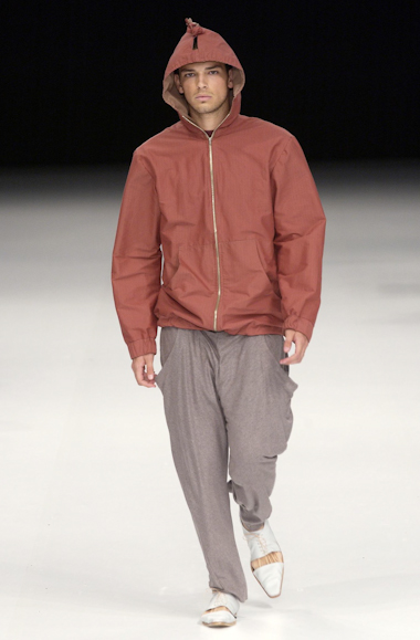 desfiles-oestudio-riodejaneiroinverno2004rtw-114
