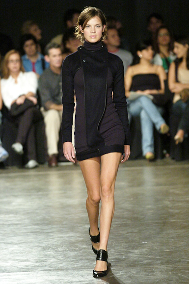 desfiles-carlotajoakina-spinverno2004rtw-104