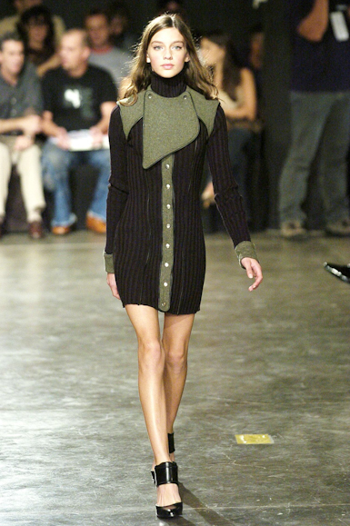 desfiles-carlotajoakina-spinverno2004rtw-114