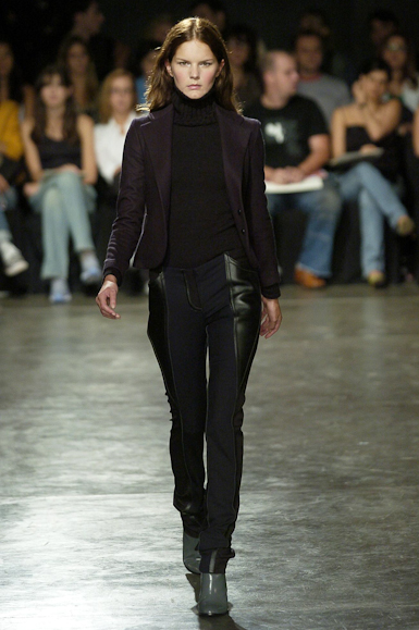 desfiles-carlotajoakina-spinverno2004rtw-116