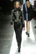 desfiles-gloriacoelho-spinverno2004rtw-117