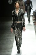 desfiles-gloriacoelho-spinverno2004rtw-120