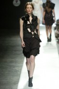 desfiles-gloriacoelho-spinverno2004rtw-146