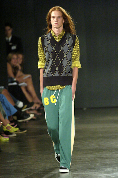 desfiles-britishcolony-spinverno2004rtw-116