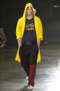 desfiles-britishcolony-spinverno2004rtw-117