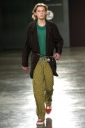 desfiles-britishcolony-spinverno2004rtw-120