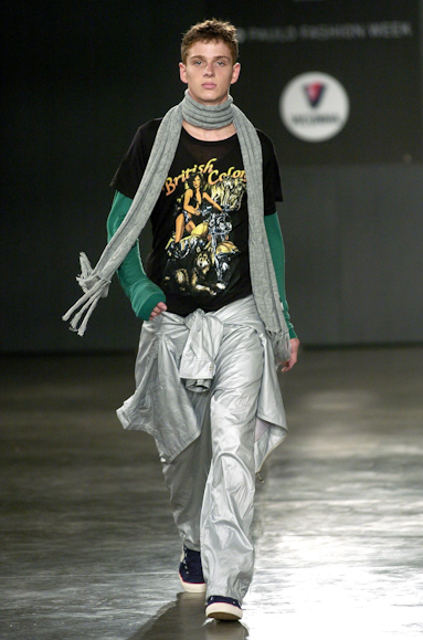desfiles-britishcolony-spinverno2004rtw-121