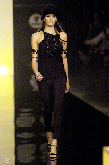 desfiles-iodice-spinverno2004rtw-101