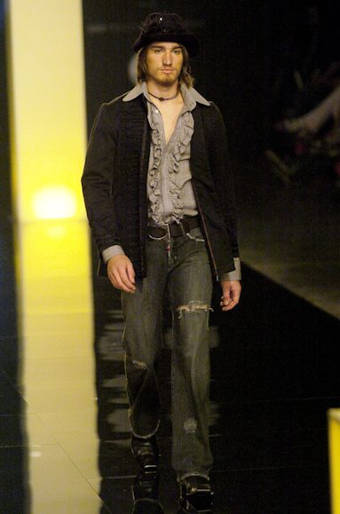 desfiles-iodice-spinverno2004rtw-129