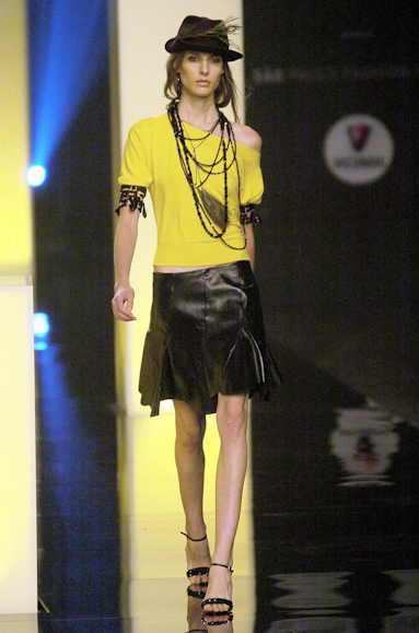 desfiles-iodice-spinverno2004rtw-142