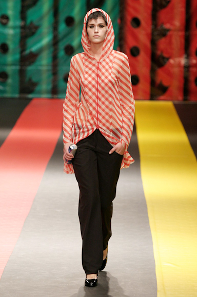 desfiles-jumnakao-spinverno2004rtw-123