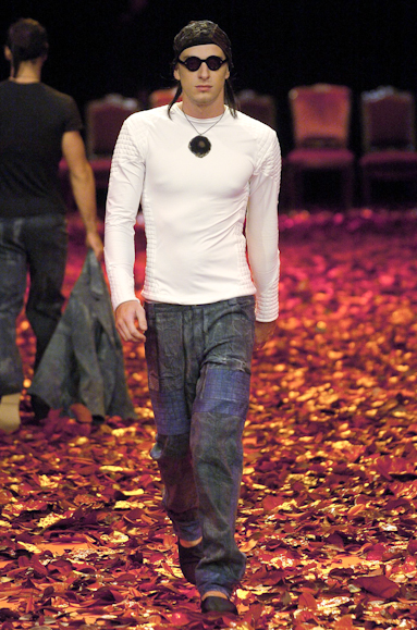 desfiles-linovillaventura-spinverno2004rtw-116