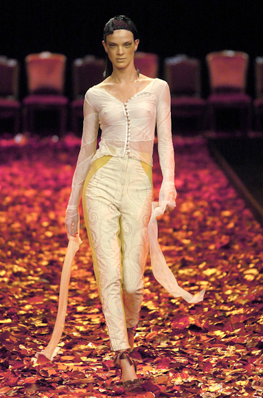 desfiles-linovillaventura-spinverno2004rtw-129
