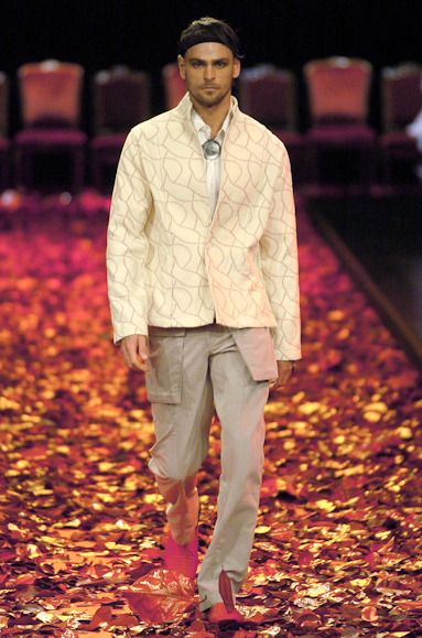 desfiles-linovillaventura-spinverno2004rtw-130