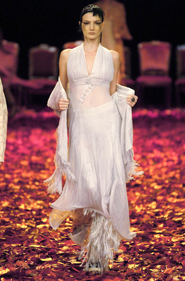 desfiles-linovillaventura-spinverno2004rtw-131