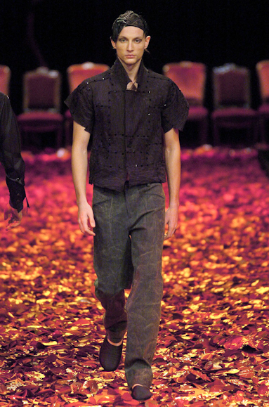 desfiles-linovillaventura-spinverno2004rtw-139