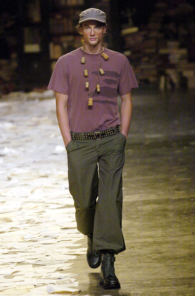 desfiles-marioqueiroz-spinverno2004rtw-102