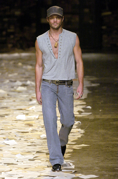 desfiles-marioqueiroz-spinverno2004rtw-104