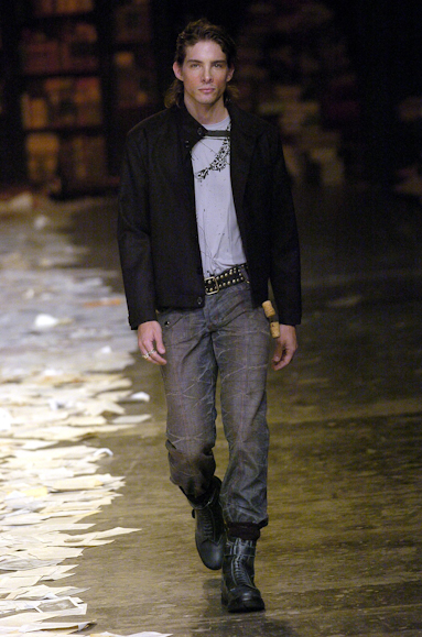 desfiles-marioqueiroz-spinverno2004rtw-106