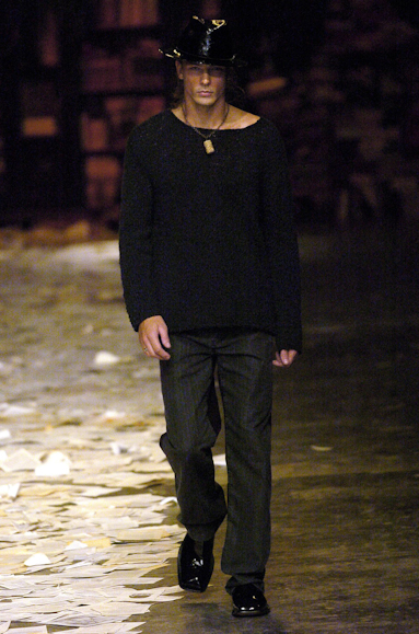 desfiles-marioqueiroz-spinverno2004rtw-108