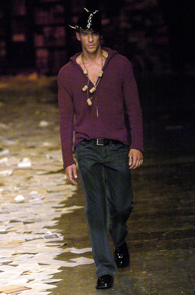 desfiles-marioqueiroz-spinverno2004rtw-110