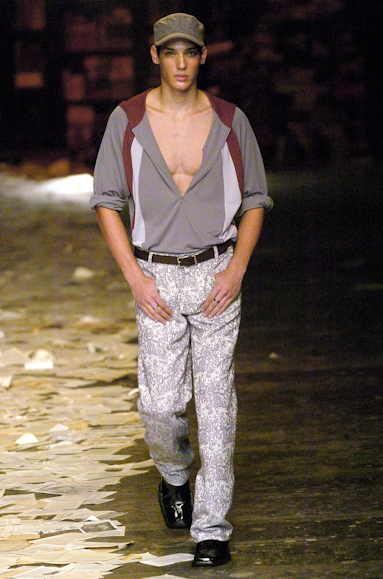 desfiles-marioqueiroz-spinverno2004rtw-111