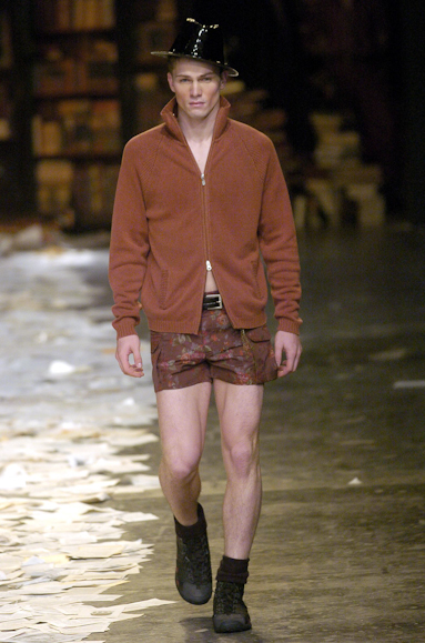 desfiles-marioqueiroz-spinverno2004rtw-127