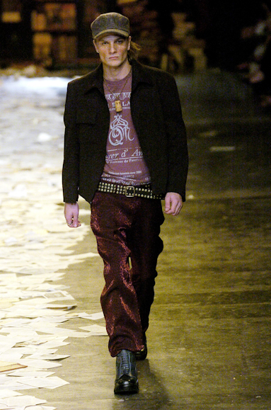 desfiles-marioqueiroz-spinverno2004rtw-128