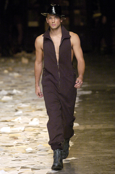 desfiles-marioqueiroz-spinverno2004rtw-132